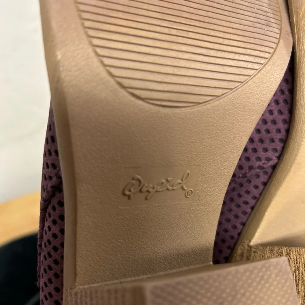 Qupid Purple Ankle Booties with Chunky Heel‎ size 7.5